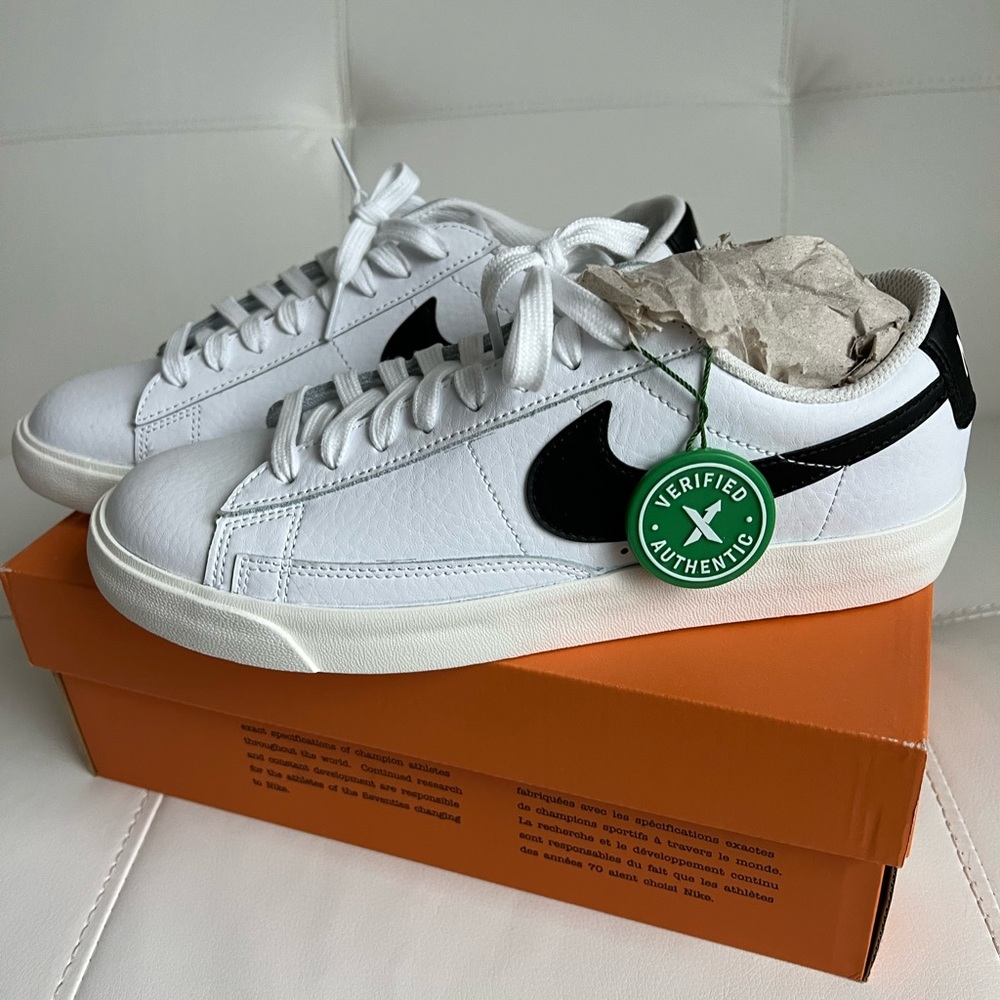 Nike Blazer Low Leather sneakers in white black sail